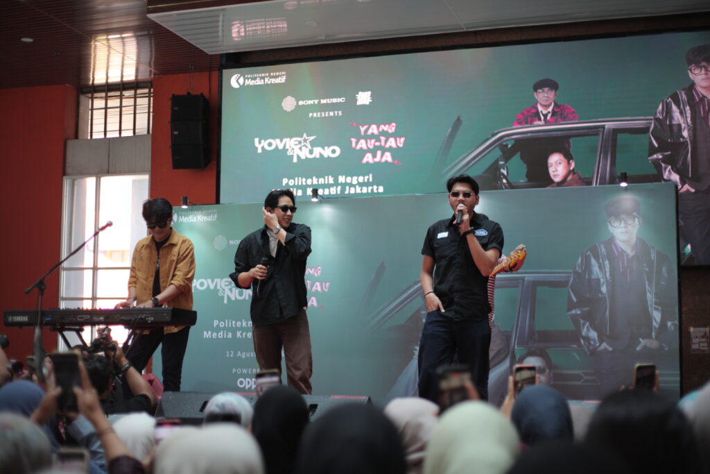 Live Performance Yang Tau Tau Aja Meriahkan Polimedia Bersama Yovie & Nuno